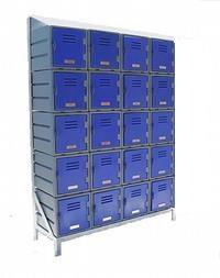 Food locker slanted on a 5 tier & 4 wide frame